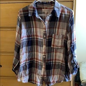 Know Rose button down plaid with lace detail NWOT